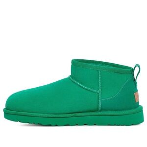 NWT UGG Classic Ultra Mini Bright Emerald Green Boots Size 8 or 39